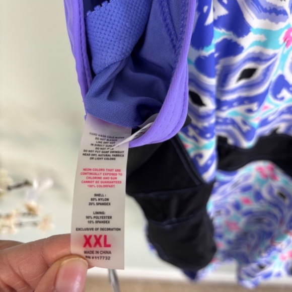 ZeroXposur Printed 1-Piece Swimsuit NWT Size XXL - Picture 4 of 4